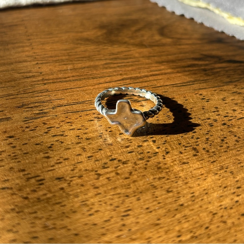 James Avery Texas Ring Size 7.